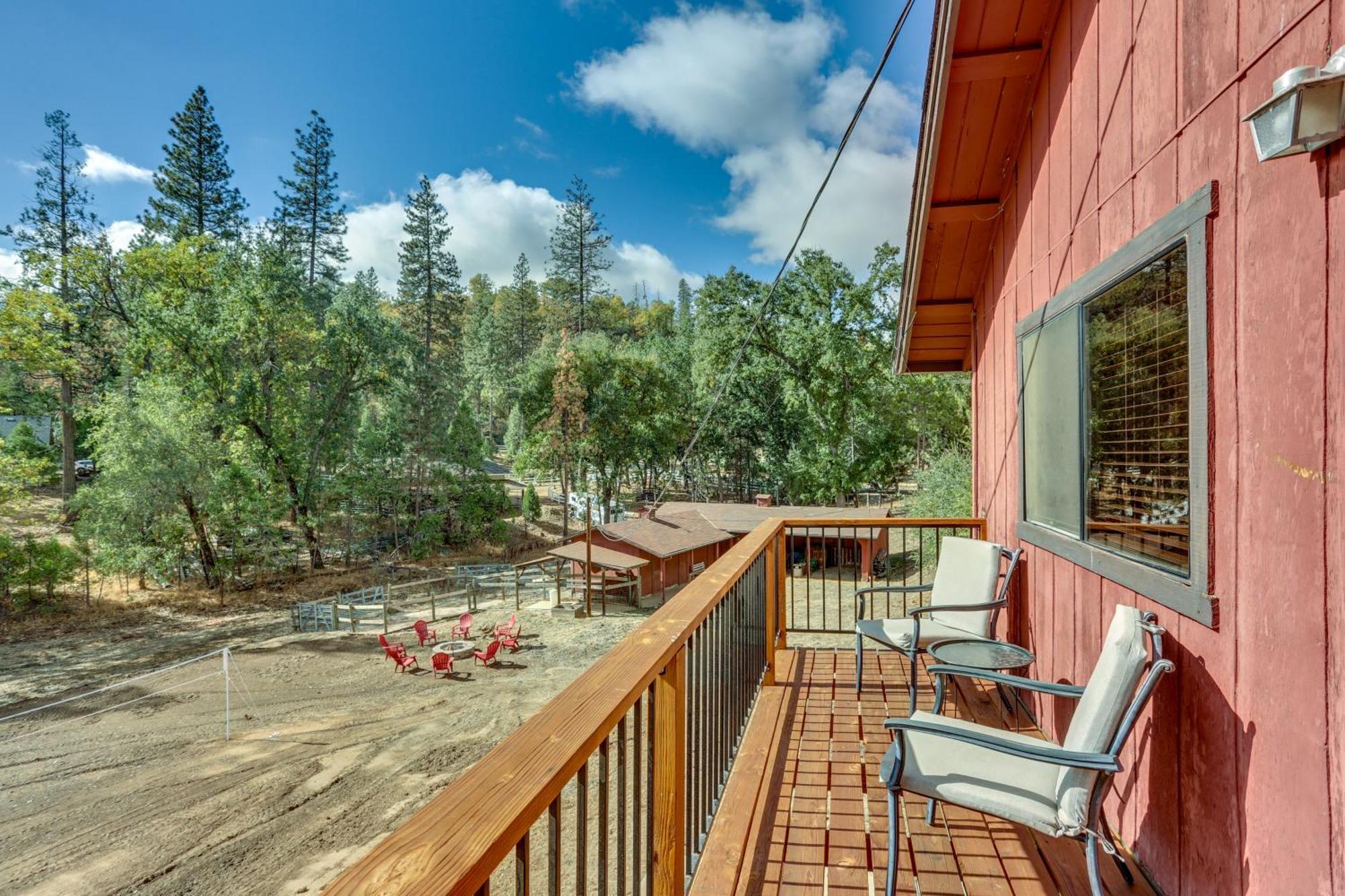 Pet-Friendly Escape With Game Room And Fire Pit! North Fork 外观 照片